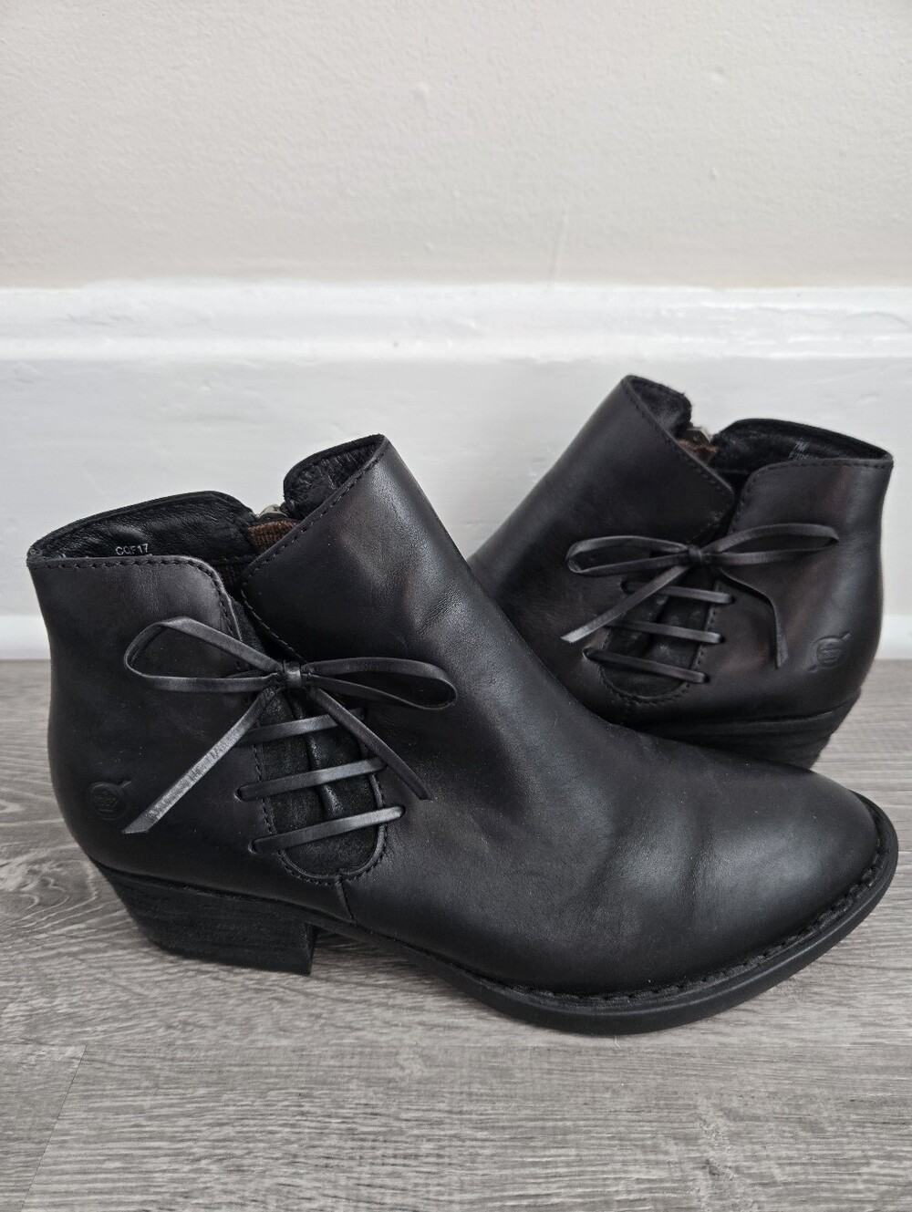 Born Women's Bowlen Black Leather Ankle Boots Size 7 Low Heel Dark Cottagecore